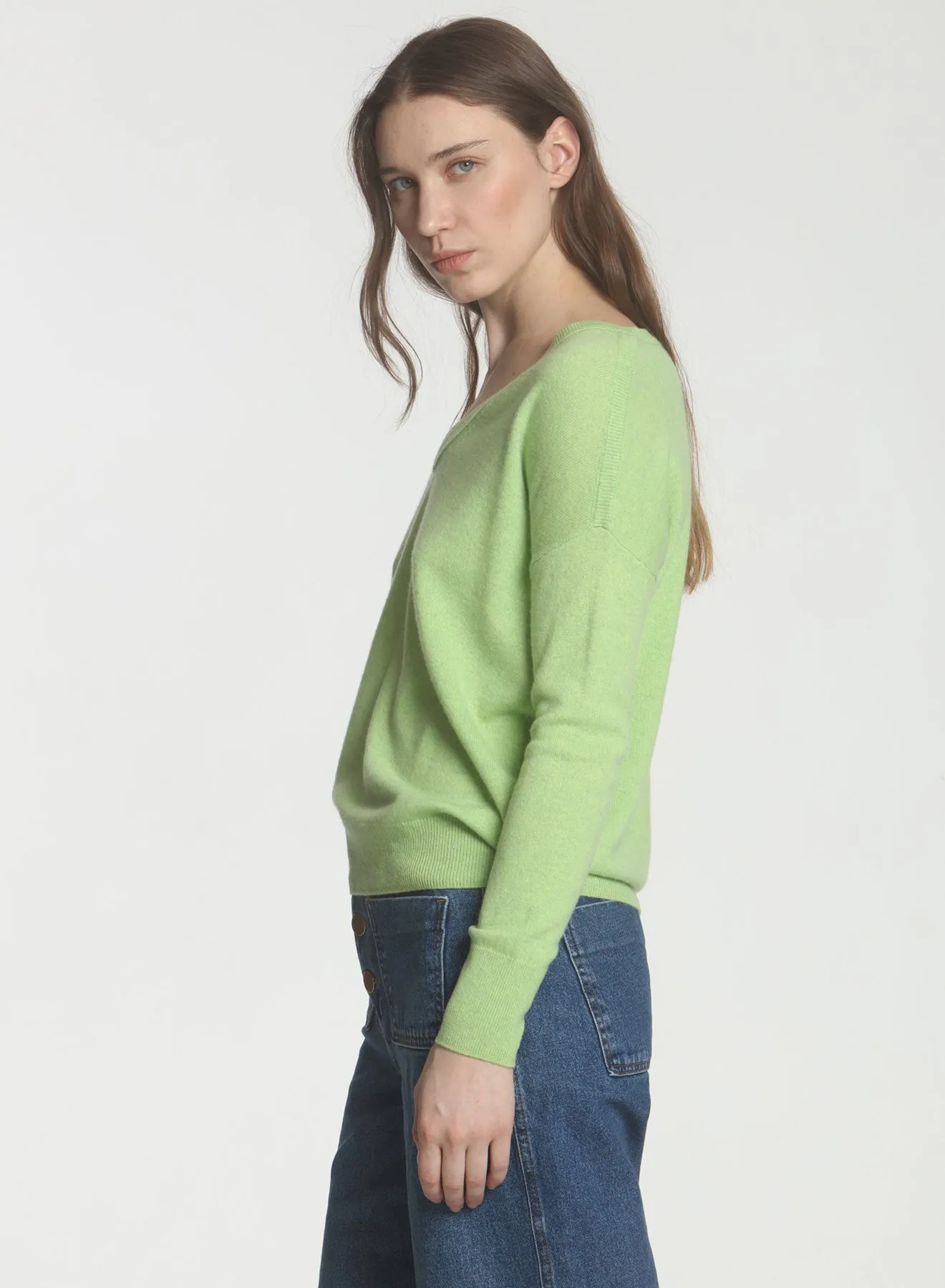 CORE Cashmere BF Vee - Lime