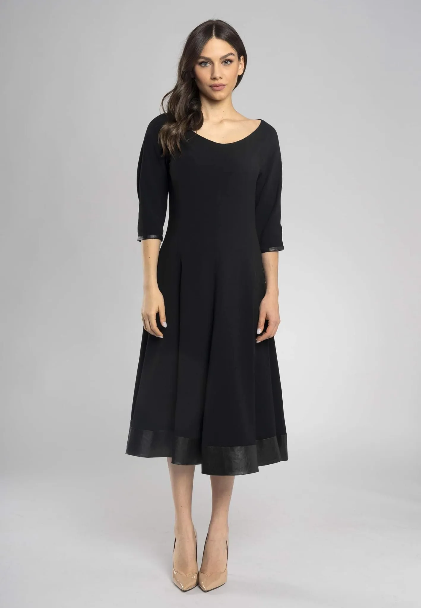 Giove Black Midi Dress -Modern Style and Feminine Elegance