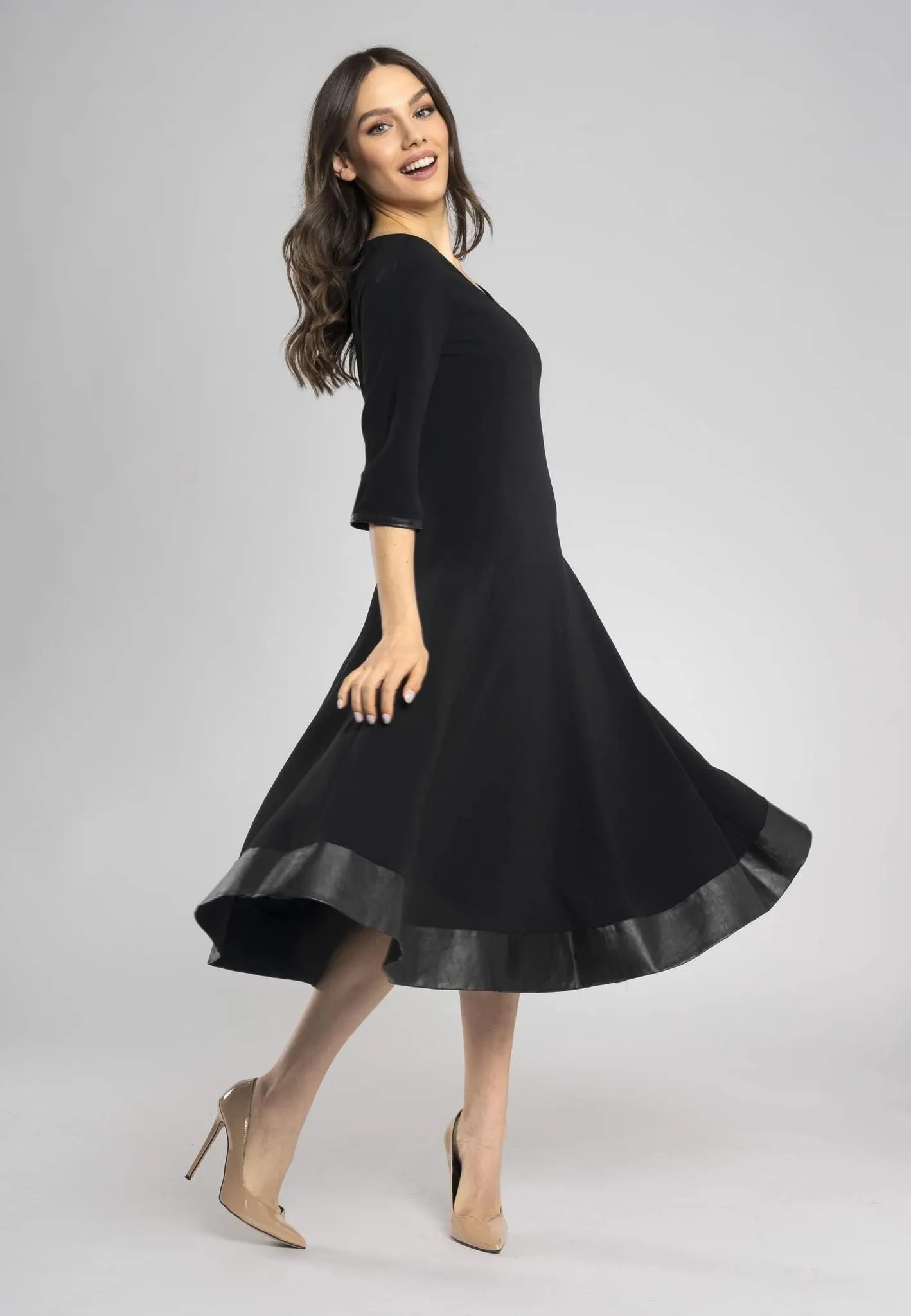 Giove Black Midi Dress -Modern Style and Feminine Elegance