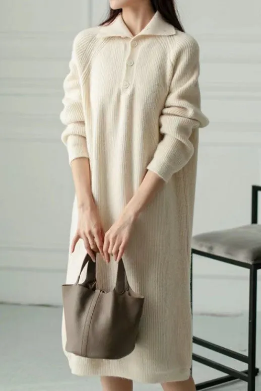 Solid color buttoned turtleneck knitted dress